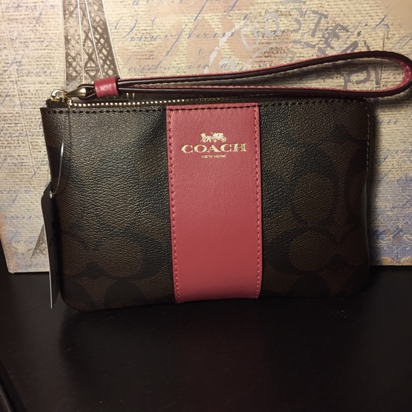Coach Handbags - Coach Wristlet